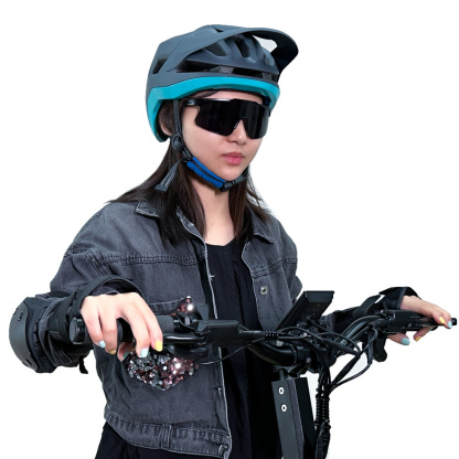 AMAKOU Lightweight Cycling Helmet