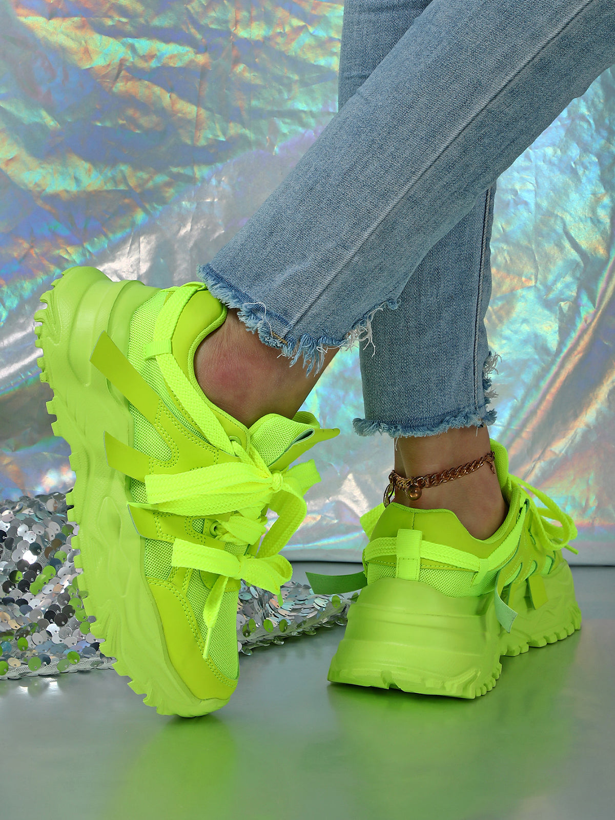 Thick Sole Breathable Mesh Lace-Up Sneakers