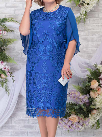 Round Neck Embroidered Short Sleeve Plus Size Dress