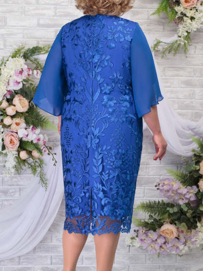 Round Neck Embroidered Short Sleeve Plus Size Dress