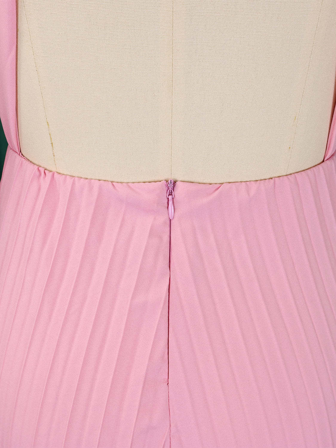 Chain Halter Backless Pleated Jumpsuit