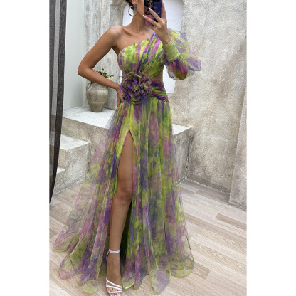 Haute-Couture-Mesh-Kleid mit freiliegenden Schultern