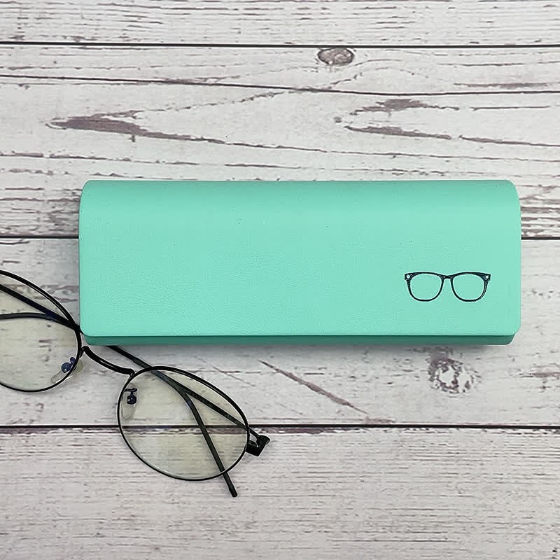【 Free Gift On Orders Over $30】Spykay™ SG61040 Unisex Bear Print Hard Eyeglass Case - image 5