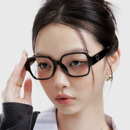 Spykay™ EG26858 Square Frame Heart Temples Anti-blue Light Simple Glasses with Nylon Lenses - image 4