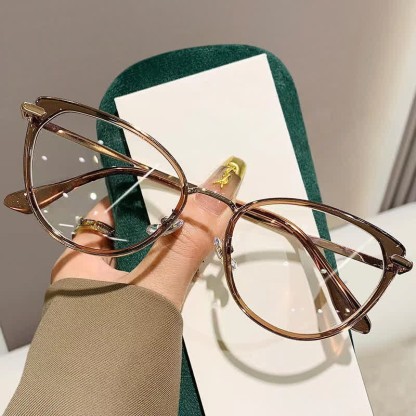 Spykay™ EG26876 Classic Simple Cat-Eye Anti-blue Light Fashion Glasses - image 2