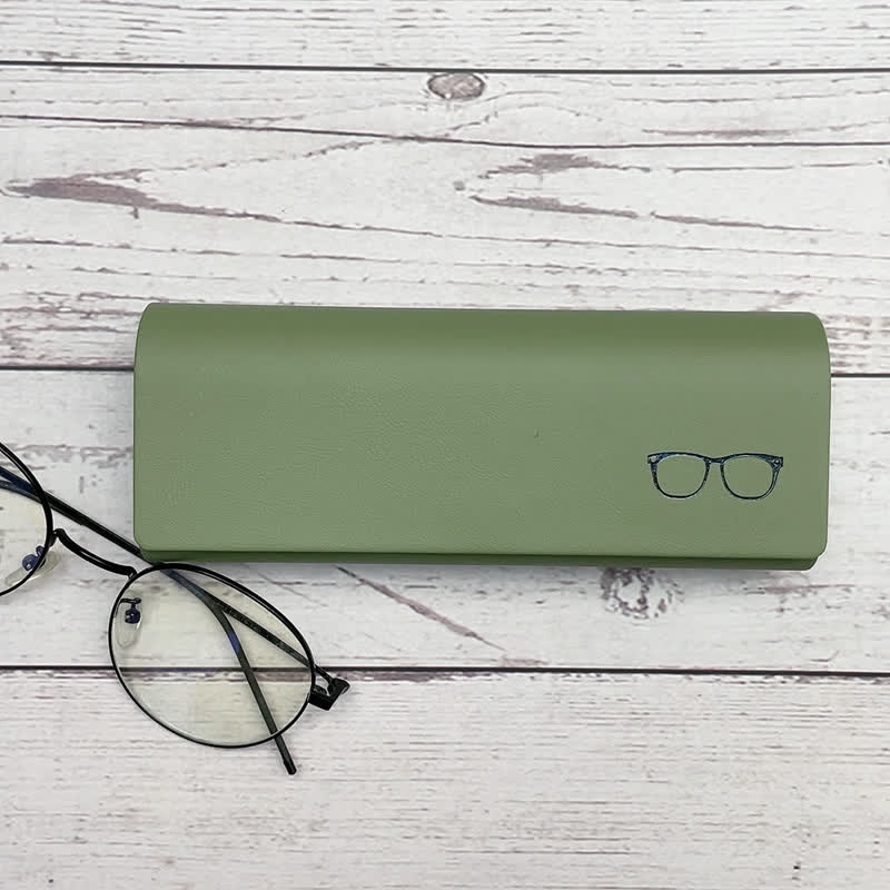 【 Free Gift On Orders Over $30】Spykay™ SG61040 Unisex Bear Print Hard Eyeglass Case - image 3