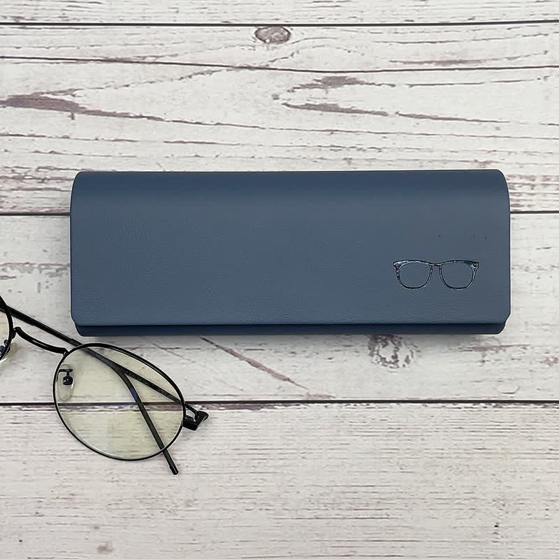 【 Free Gift On Orders Over $30】Spykay™ SG61040 Unisex Bear Print Hard Eyeglass Case - image 2