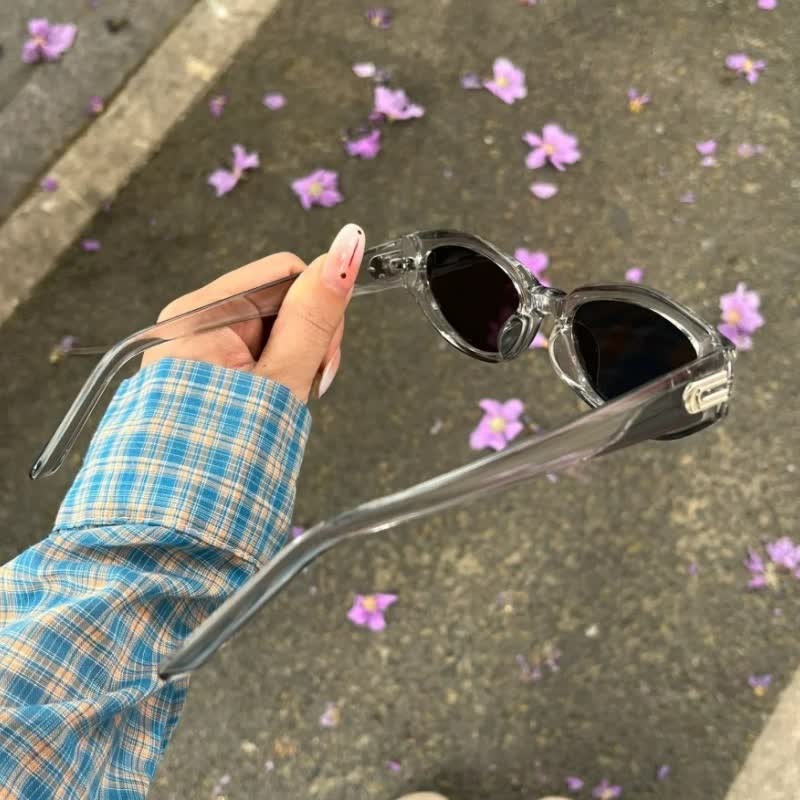 Spykay™ SG60782 'U' Design Cat-Eye Fashion Sunglasses with Nylon Lenses - image 2