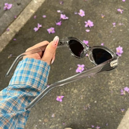 Spykay™ SG60782 'U' Design Cat-Eye Fashion Sunglasses with Nylon Lenses - image 2