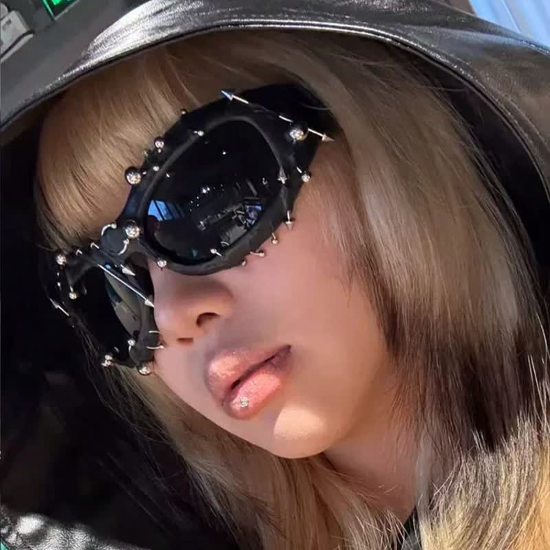 Spykay™ SG60924 CyberPunk Style Irregular Shaped Rivet Decor Sunglasses for Party - image 3