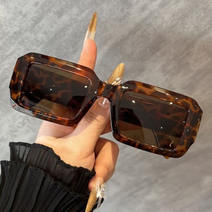 Spykay™ SG60843 Fashion Simple Rectangle Thick Frame Sunglasses