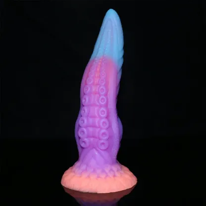 Glow In The Dark Silikon Dildo med Sugpropp 25cm