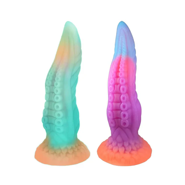 Glow In The Dark Silikon Dildo med Sugpropp 25cm