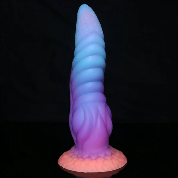 Glow In The Dark Silikon Dildo med Sugpropp 25cm