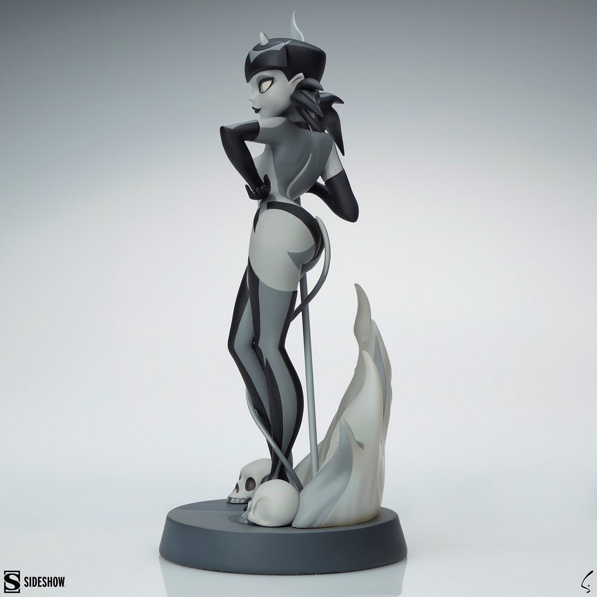 Pre-order Sideshow Devil Girl 2005742 Official Handmade Statue Model