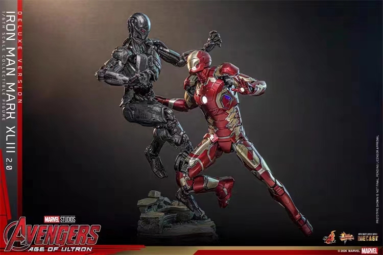 Hottoys - Avengers: Age of Ultron Iron Man Mark XLIII (2.0)Collectible Figure MMS865D80 MMS866D81 Licensed Statue