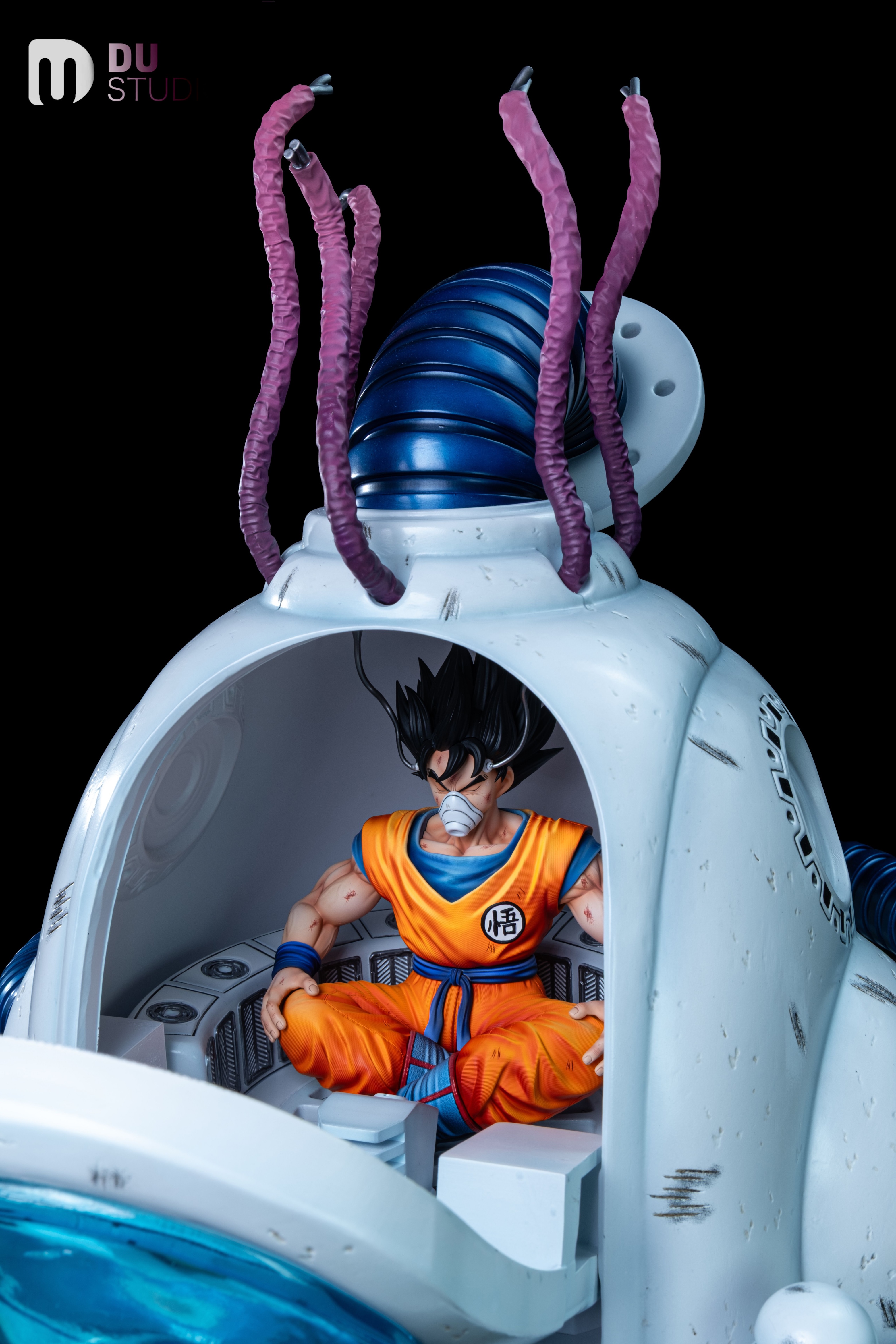Du Studio  Goku Healing Pod Dragon Ball