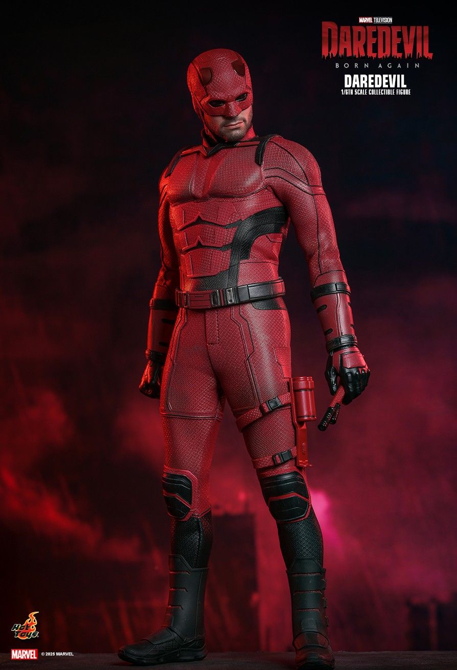 Hottoys - Marvel Daredevil: Born Again Daredevil 1/6th scale Collectible Figure TMS154 (Licensed)