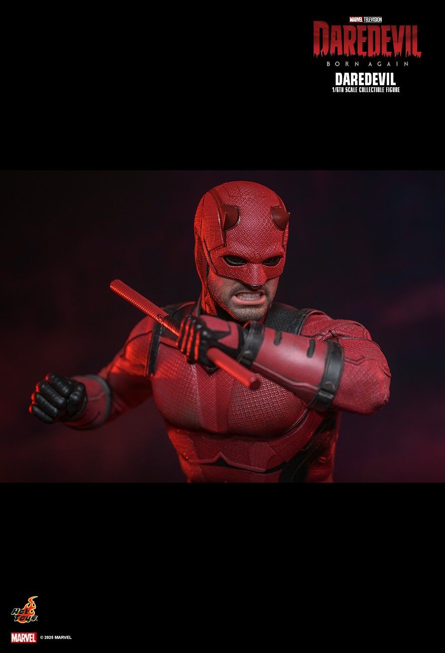 Hottoys - Marvel Daredevil: Born Again Daredevil 1/6th scale Collectible Figure TMS154 (Licensed)