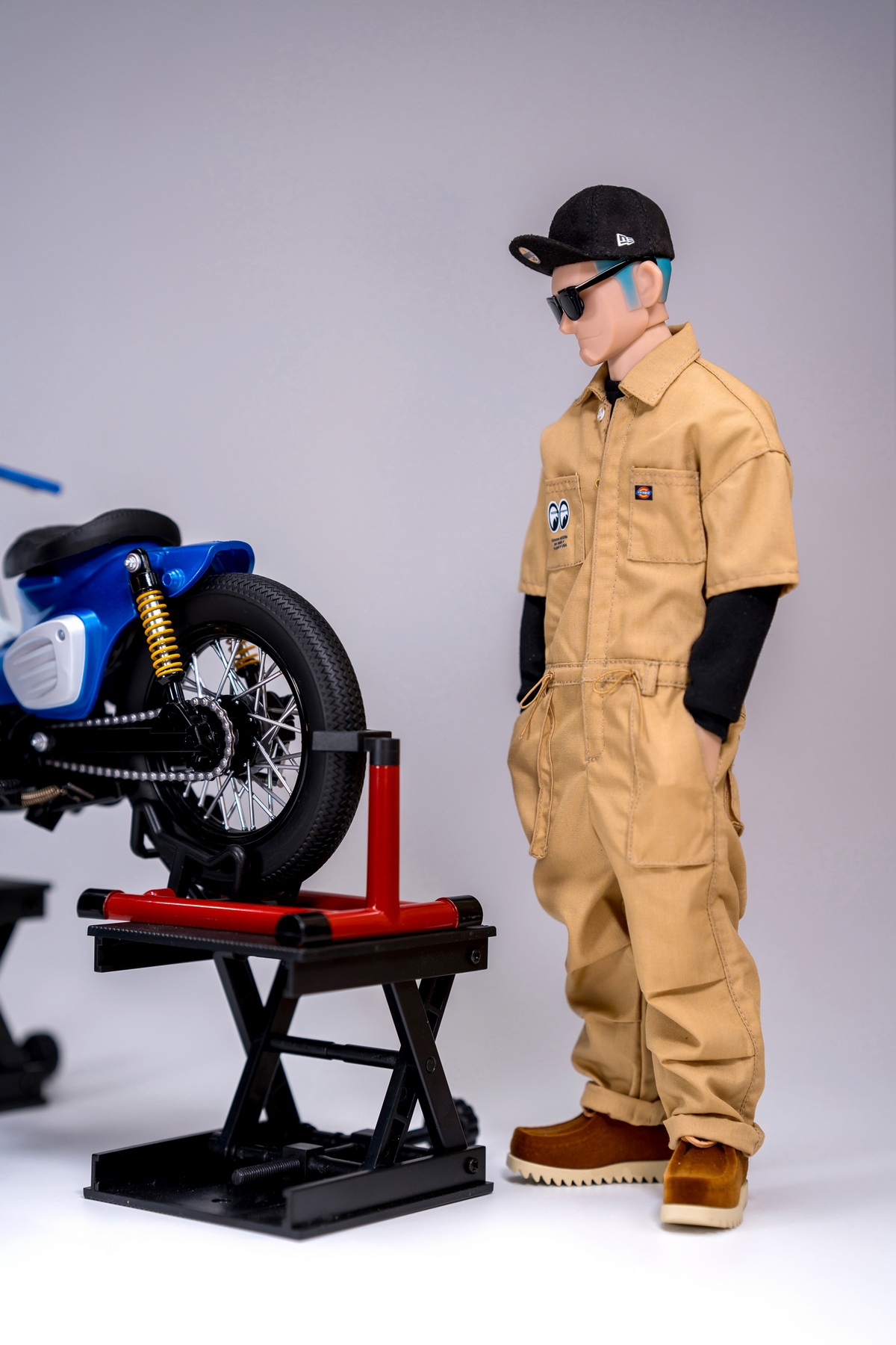 TrickyMan12 - Original 1/6 T.R.C Mechanic Figure 202502a/b & 202503(Licensed)