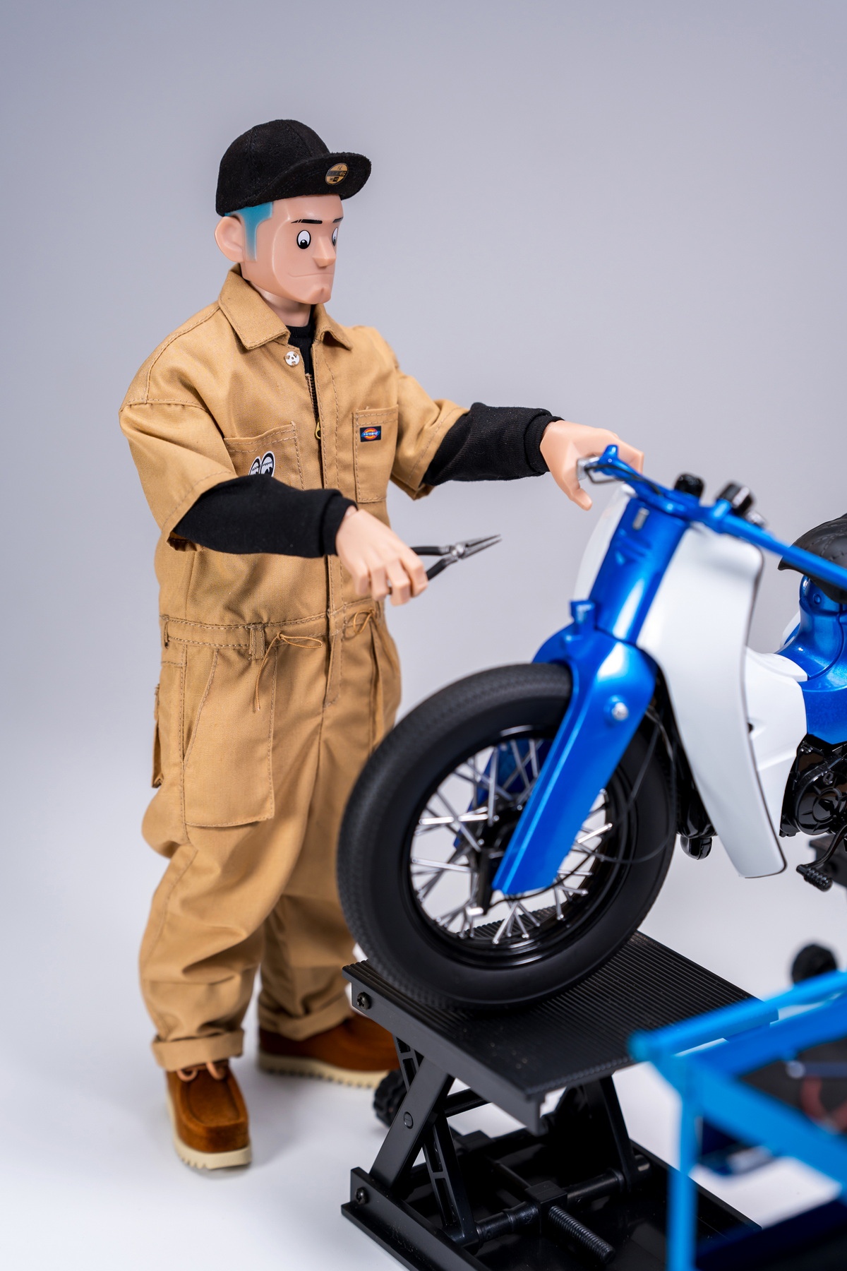 TrickyMan12 - Original 1/6 T.R.C Mechanic Figure 202502a/b & 202503(Licensed)