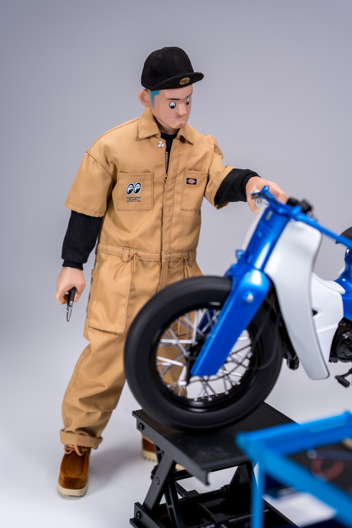 TrickyMan12 - Original 1/6 T.R.C Mechanic Figure 202502a/b & 202503(Licensed)