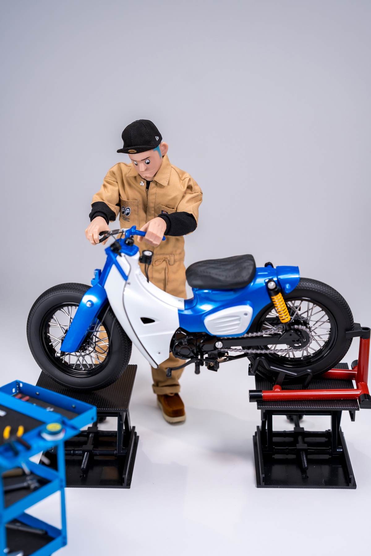 TrickyMan12 - Original 1/6 T.R.C Mechanic Figure 202502a/b & 202503(Licensed)