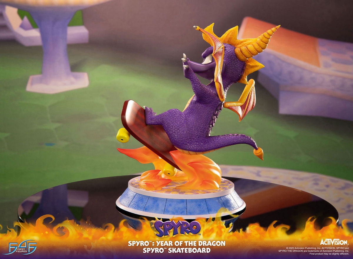 First 4 Figures - Spyro Year of the Dragon SpyroTM Skateboard (Licensed) Status(GK)