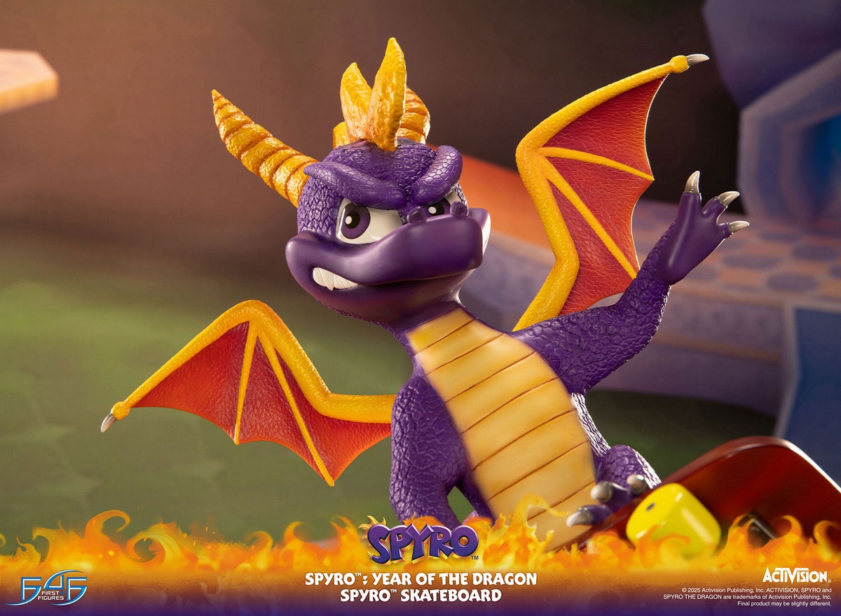 First 4 Figures - Spyro Year of the Dragon SpyroTM Skateboard (Licensed) Status(GK)