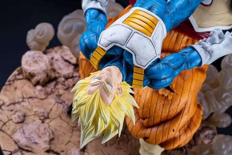 KD Collectibles - Dragon Ball Vegeta vs Android 19 Statue(GK)