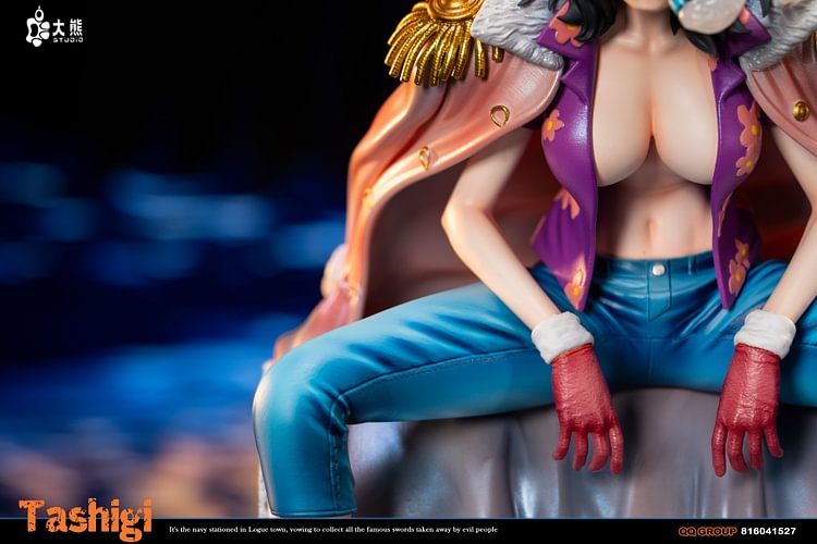 DX Studio - One Piece Smoker in Tashigi's body Statue(GK)