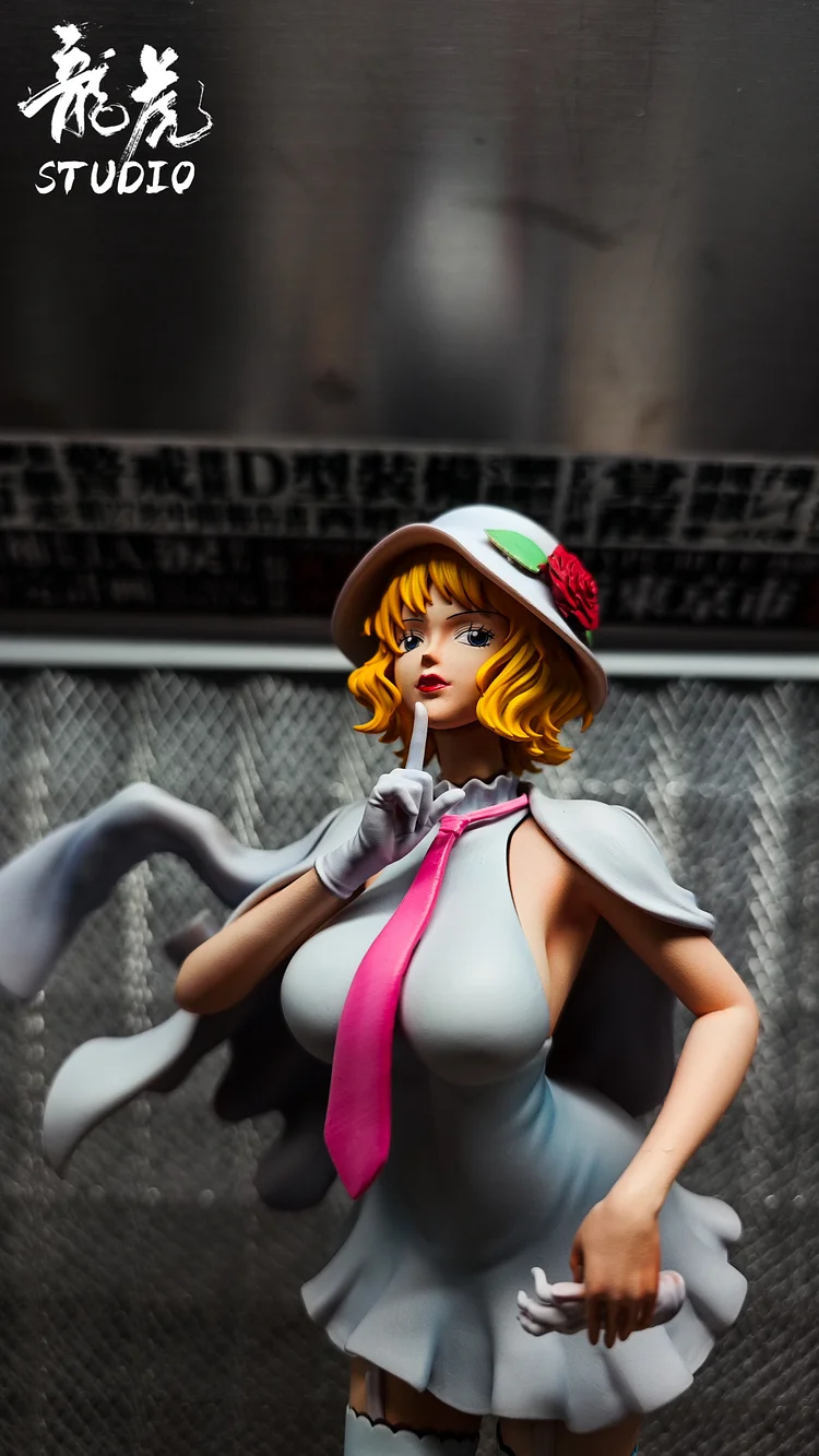Long Hu Studio - One Piece CP0 07 Queen of the Pleasure District Stussy Statue(GK)