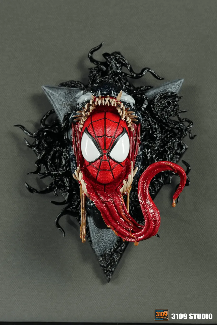 3109 Studio - Spider-Man Venom Wall-Mounted Dual Scale Spider-Man Statue 
