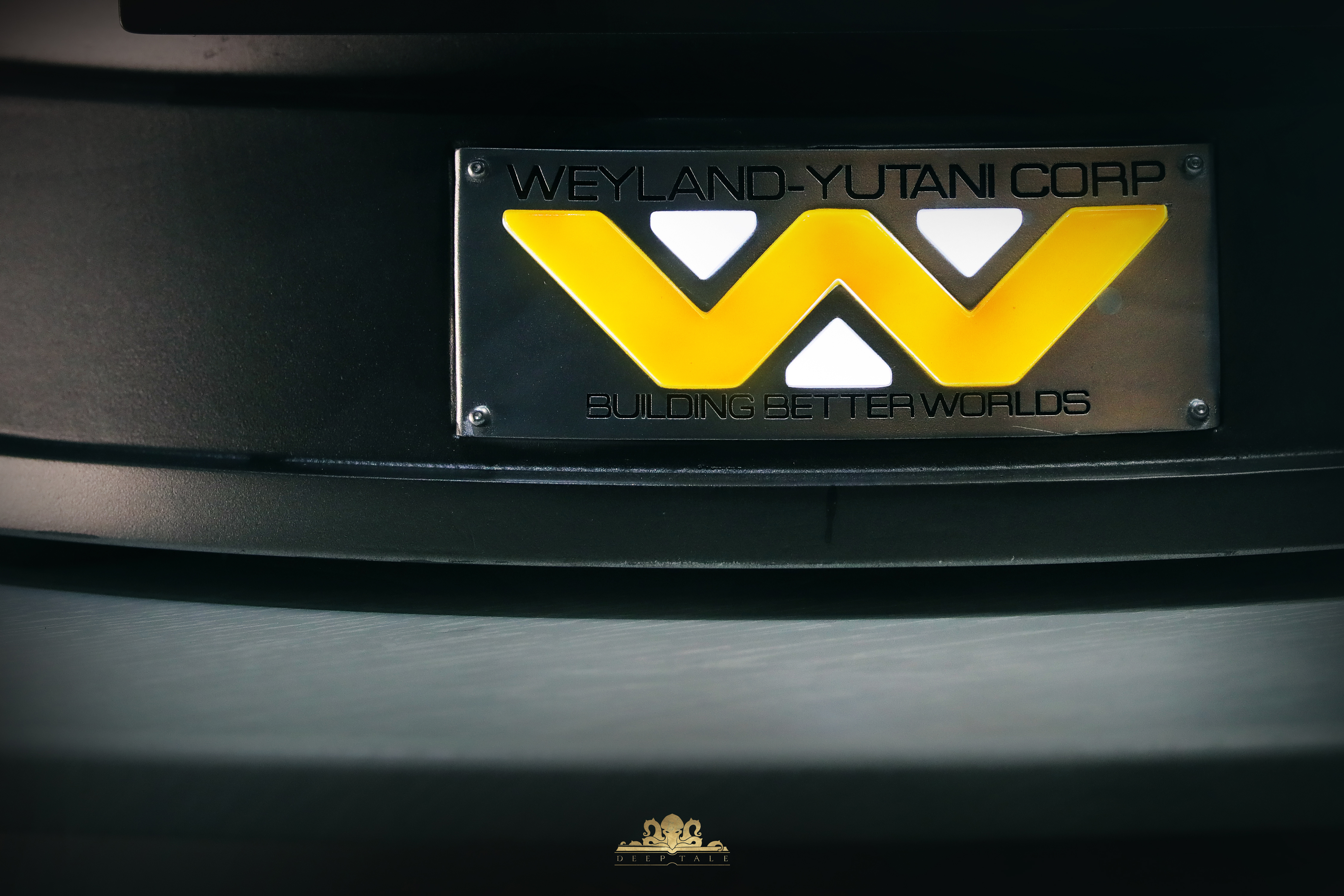 Deep Tale Studio - Alien Facehugger Stasis Chamber Statue(GK)