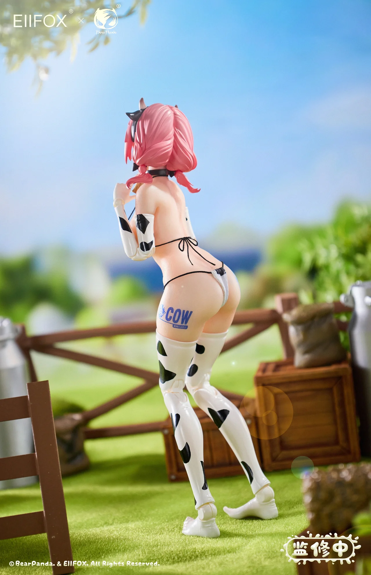 EIIFOX X BearPanda - Milk Cow MOMO Action Figure Licensed