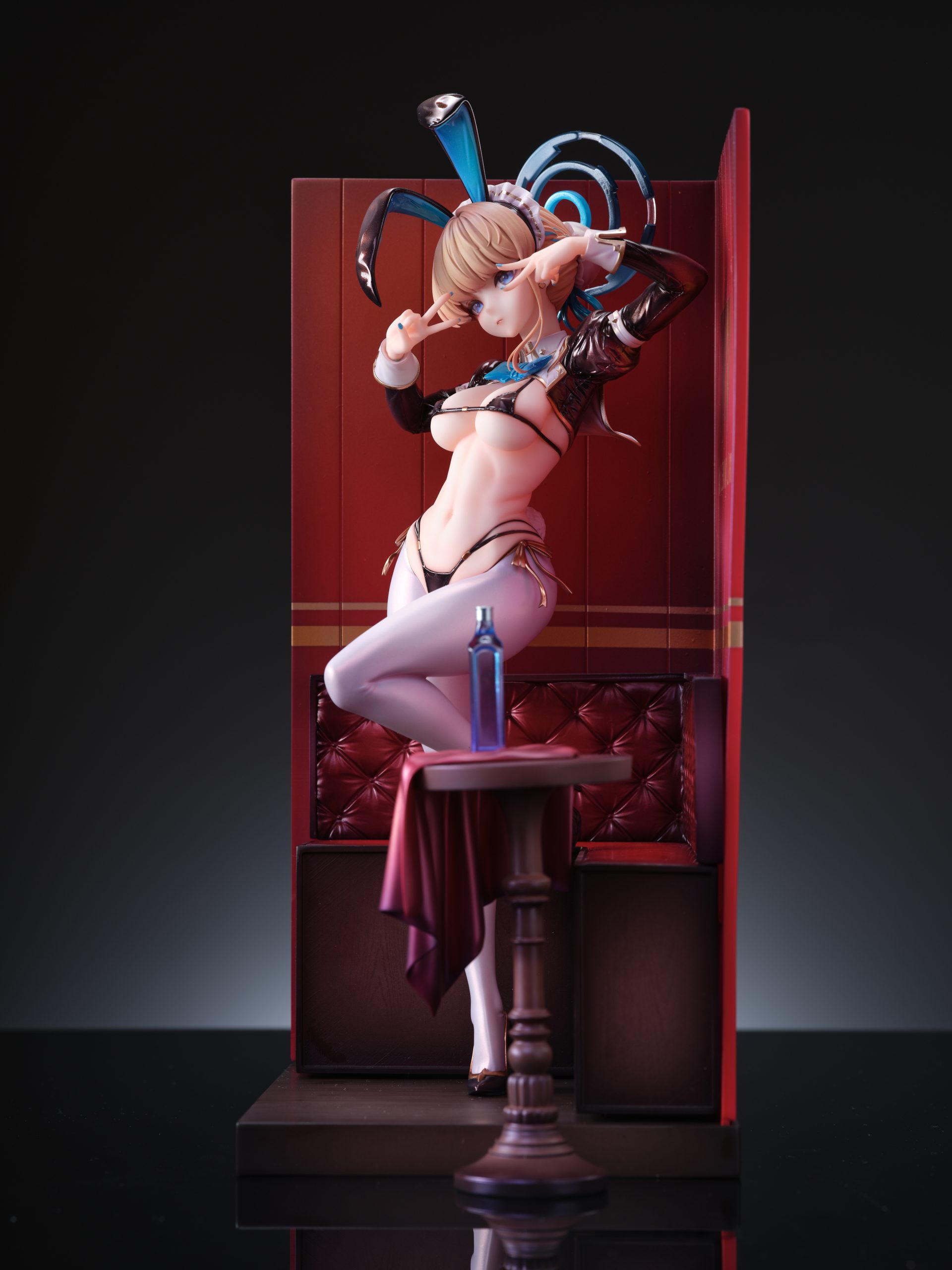 Genius Bee Studio - Blue Archive Asuma Toki Bunny Girl 1/4 & 1/7 Statue(GK)