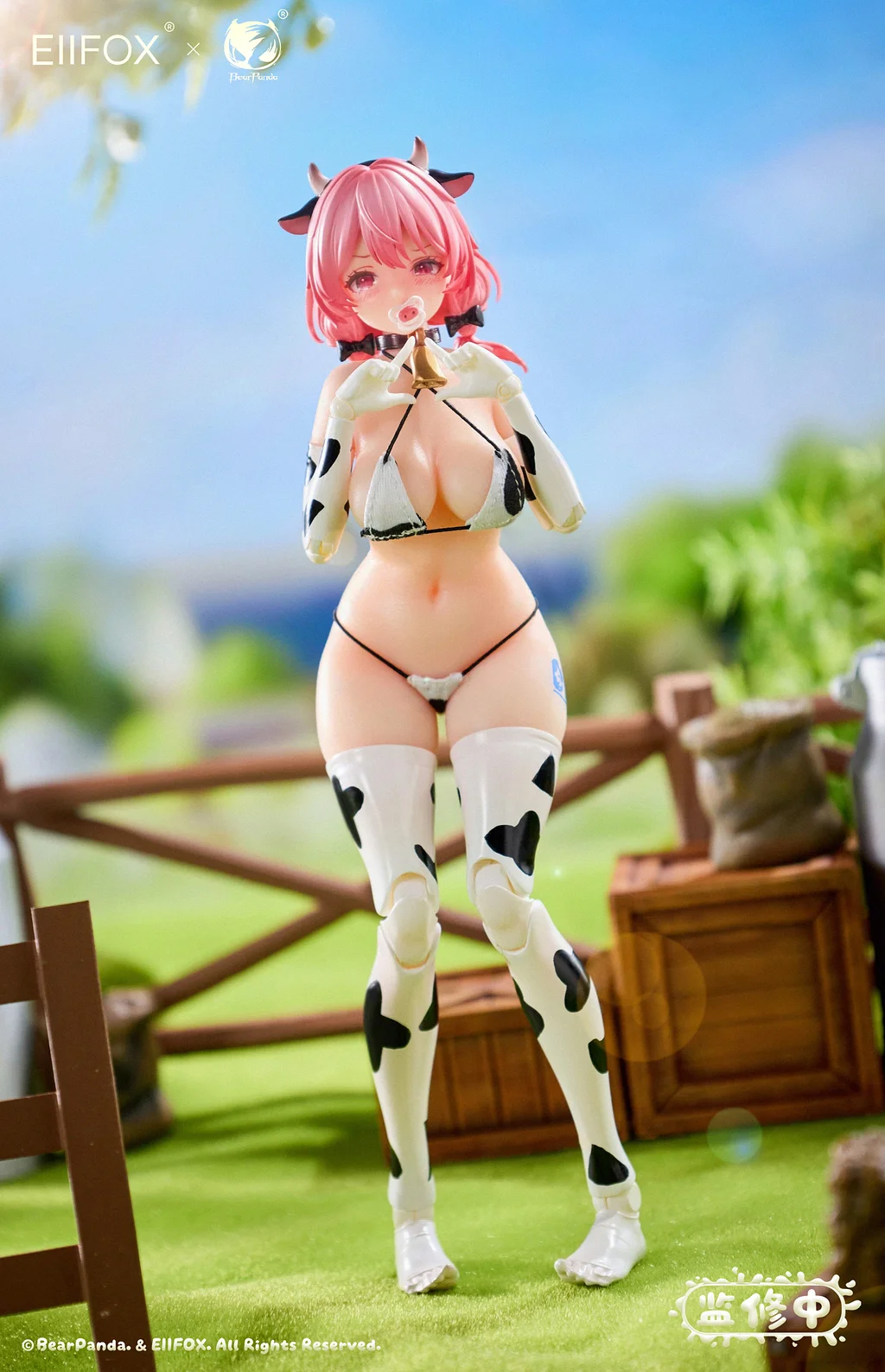 EIIFOX X BearPanda - Milk Cow MOMO Action Figure Licensed