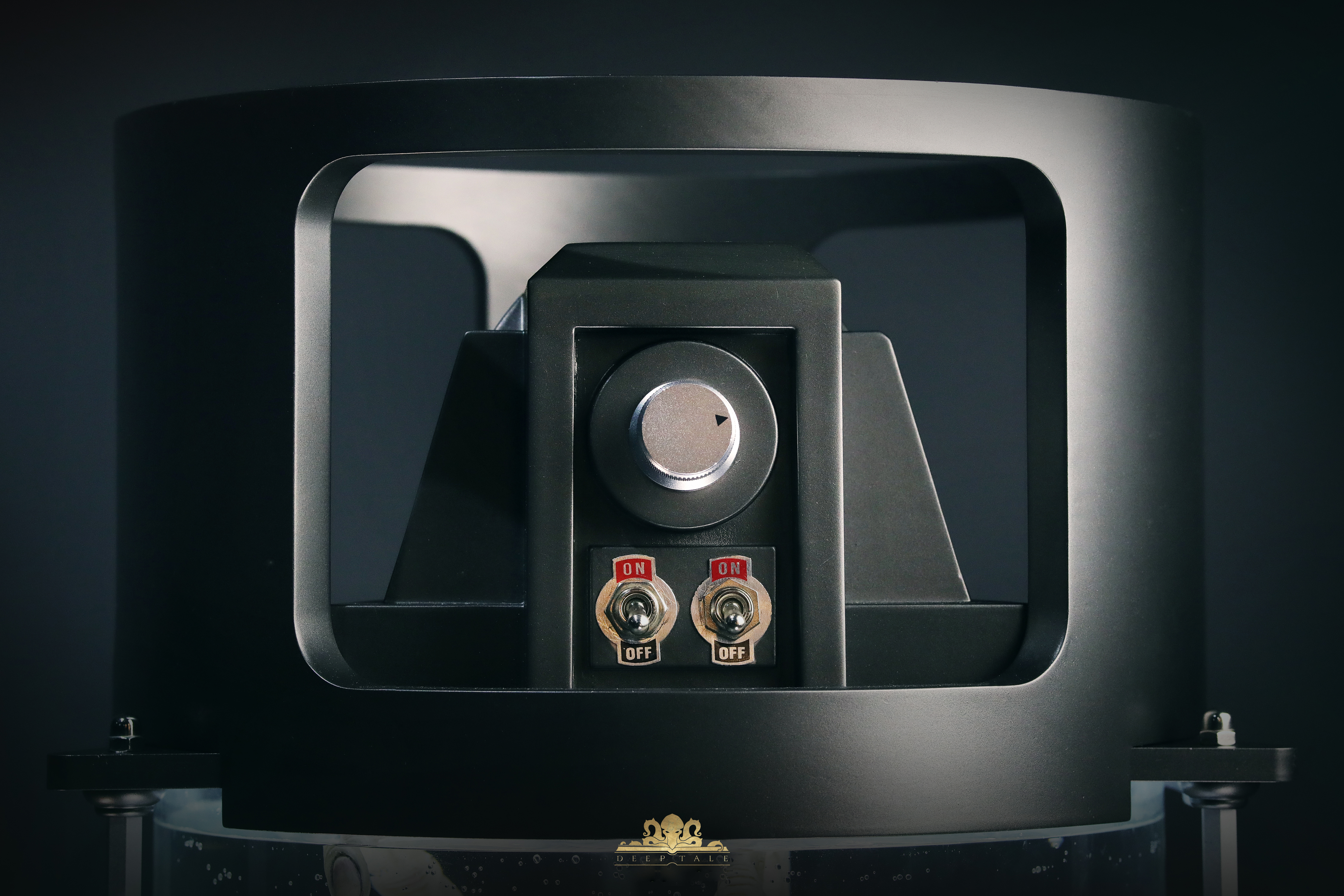 Deep Tale Studio - Alien Facehugger Stasis Chamber Statue(GK)