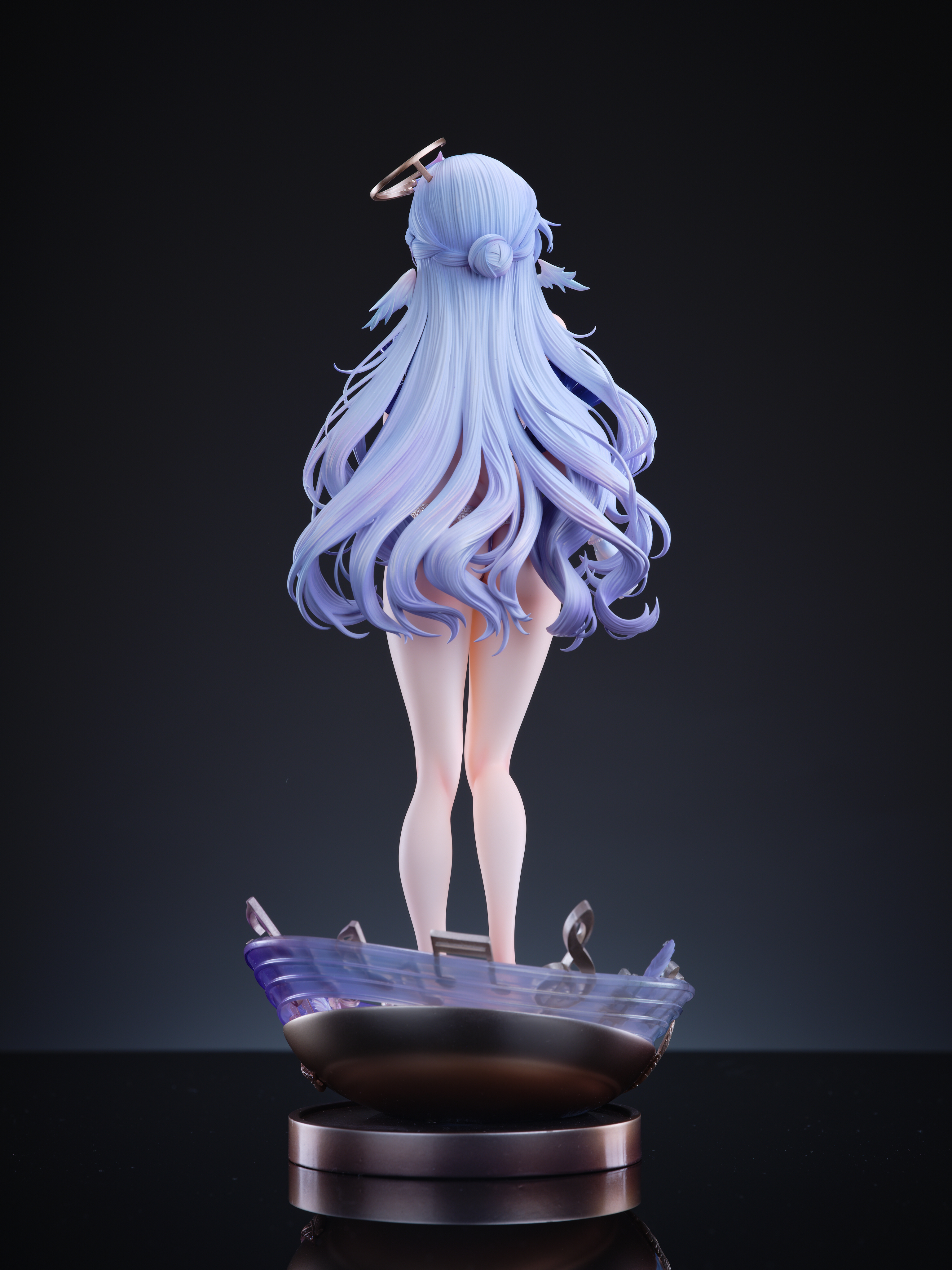 Genius Bee Studio Singing Bird statue