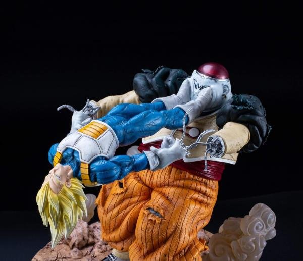 KD Collectibles - Dragon Ball Vegeta vs Android 19 Statue(GK)