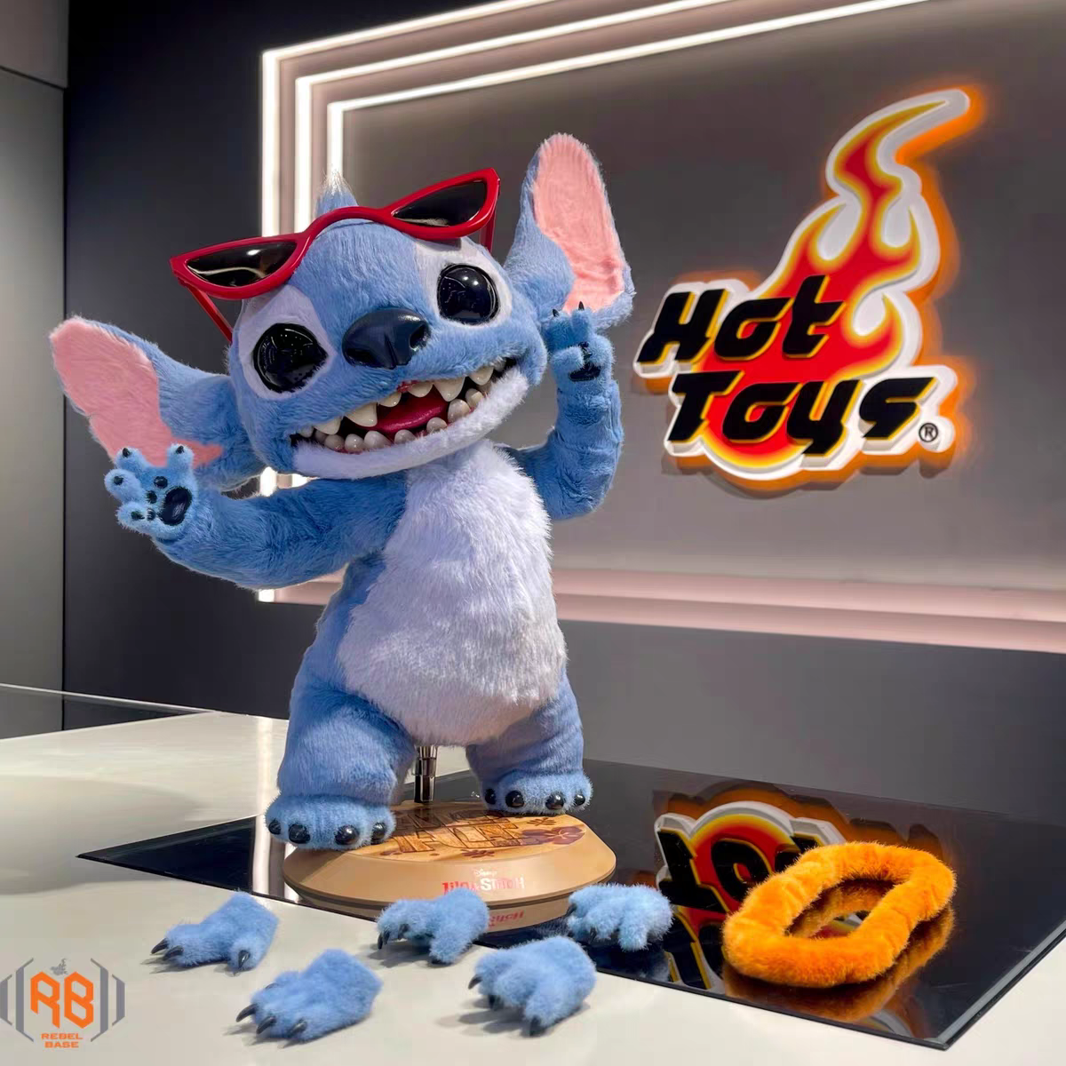 Hottoys - Lilo & Stitch Stitch Collectible Figure MMS815 (Licensed) Statue(GK)