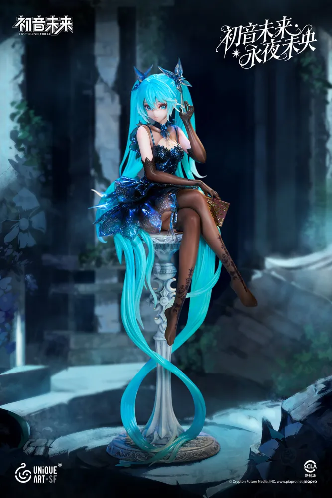 Unique Art Studio -  Hatsune Miku Licensed Statue 