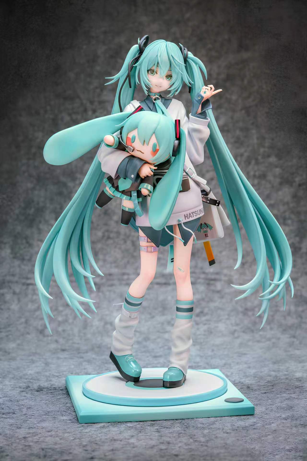 Fufu Studio Hatsune Miku Custom Painted Statue
