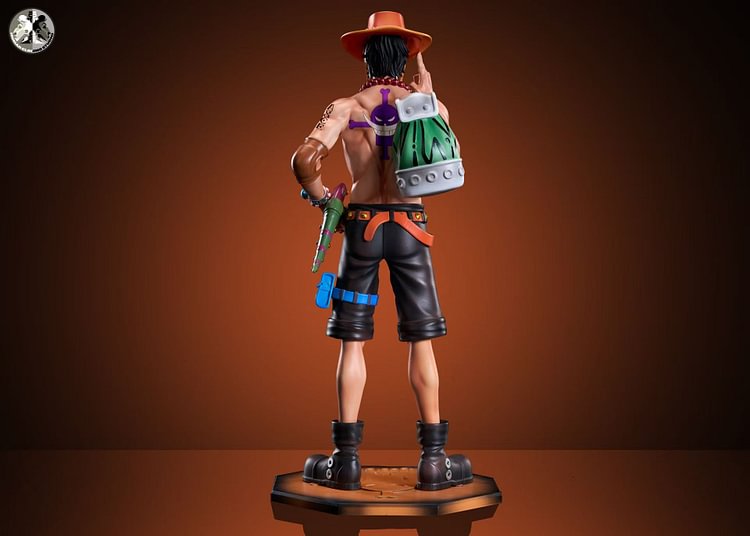Clone Studio - One Piece Whitebeard Pirates Captain Series 015 Marco 016 Portgas D. Ace 1/6 Statue(GK)