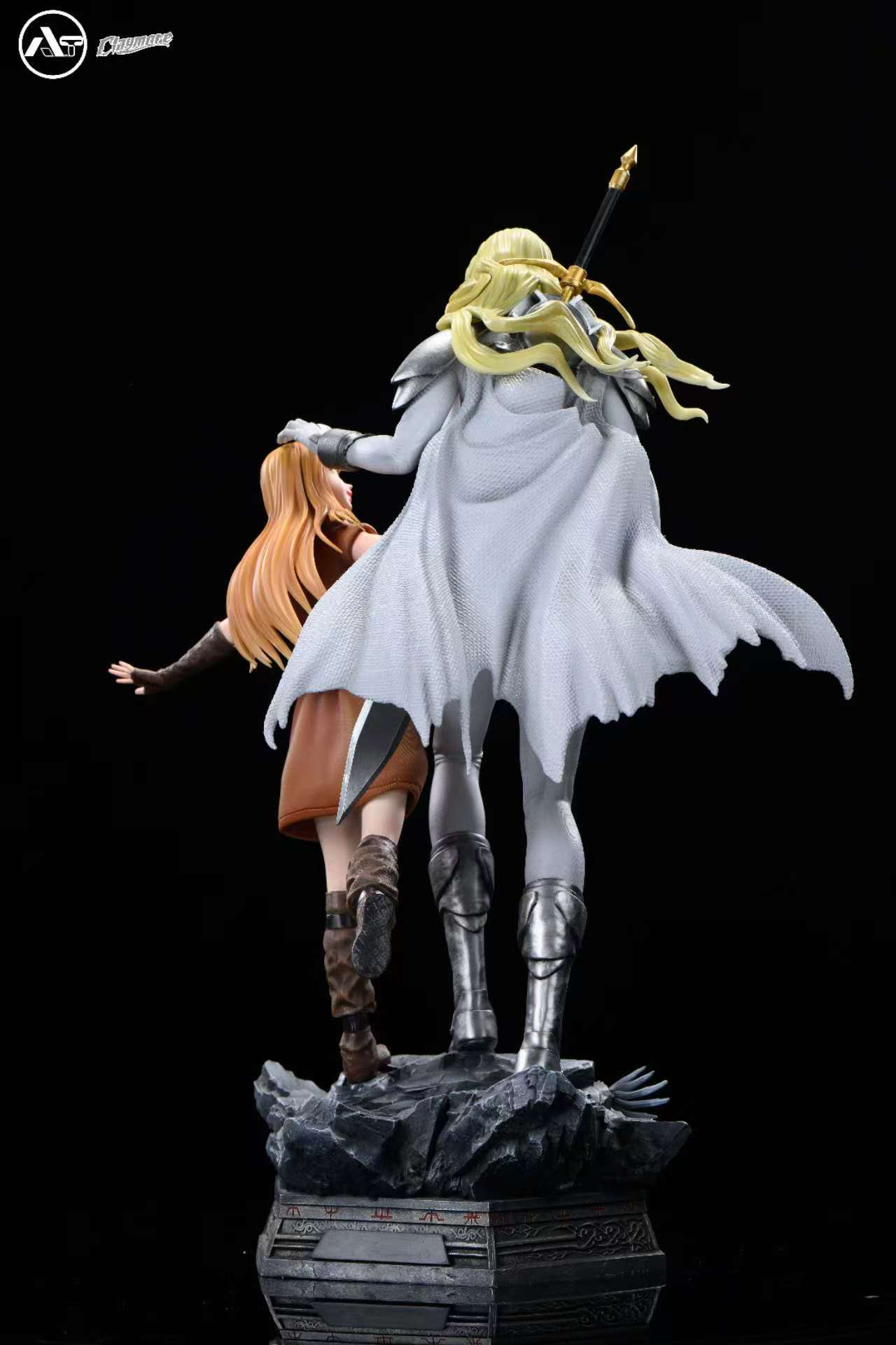 AT Studio BIHS Studio Claymore Denise Clare 1/4