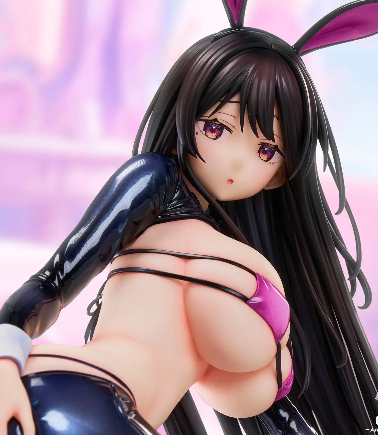 Union Creative - Original - Reverse Bunny Figure (Licensed) Statue 