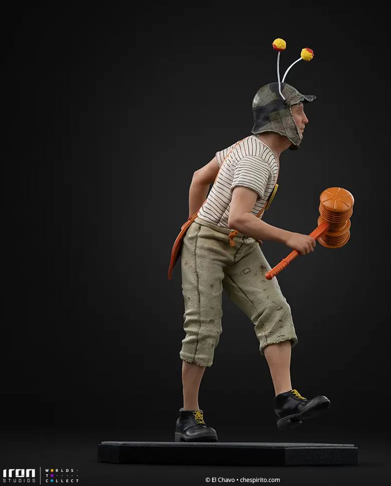 Iron Studio - Chaves (Chapolin Version) - Chaves - Art Scale 1-10 Statue TELCHV132925-10 Licensed