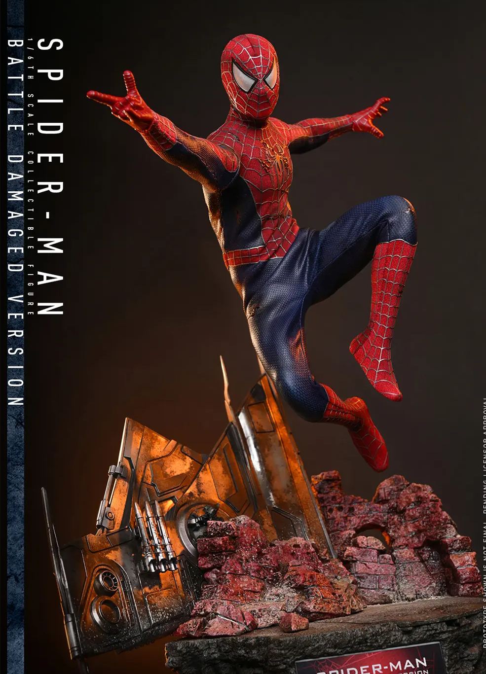 Hottoys - 1/6 Spider-Man Tobey Maguire Battle Damaged Version Action Figure MMS859 Licensed