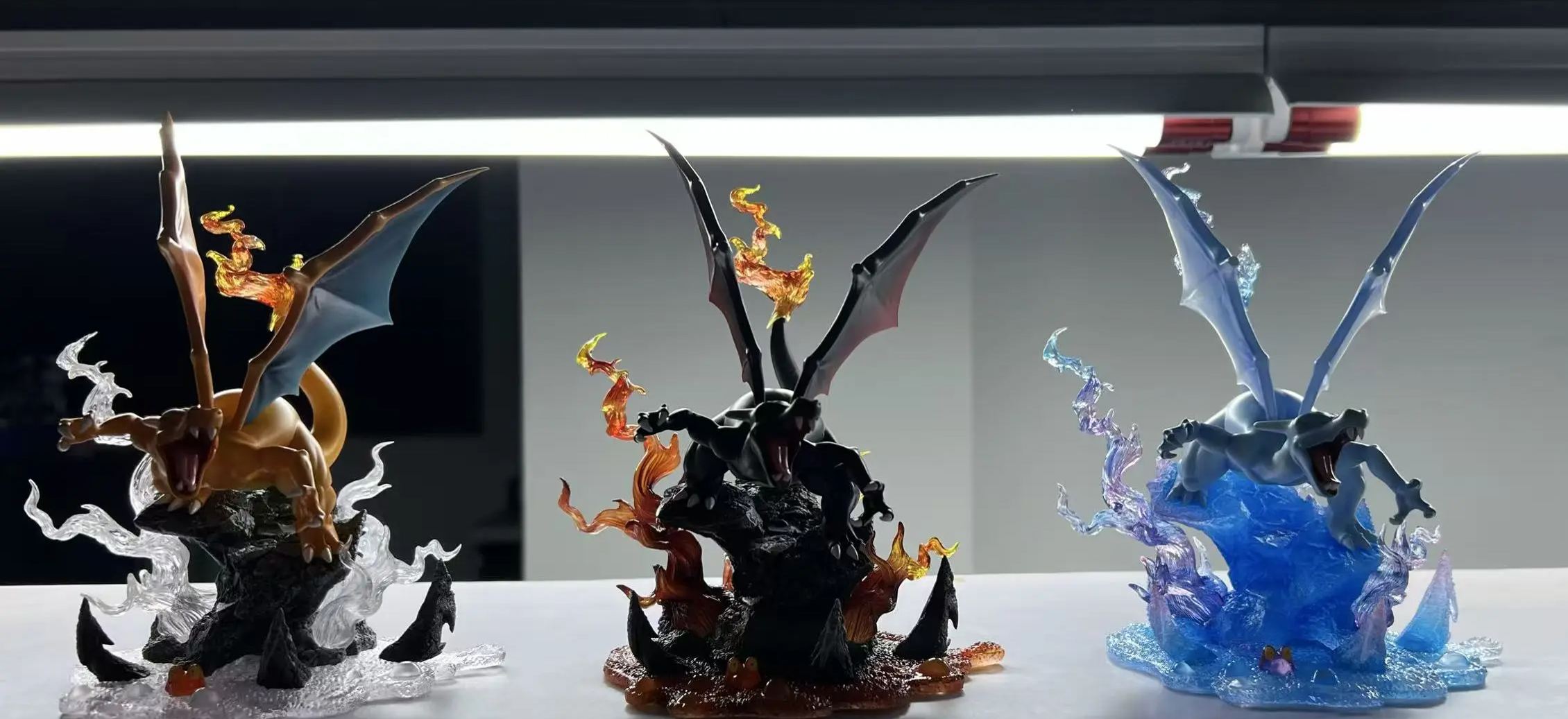Xiao Qin Bi Ji Studio - Small Scene Series Charizard Pokemon Statue