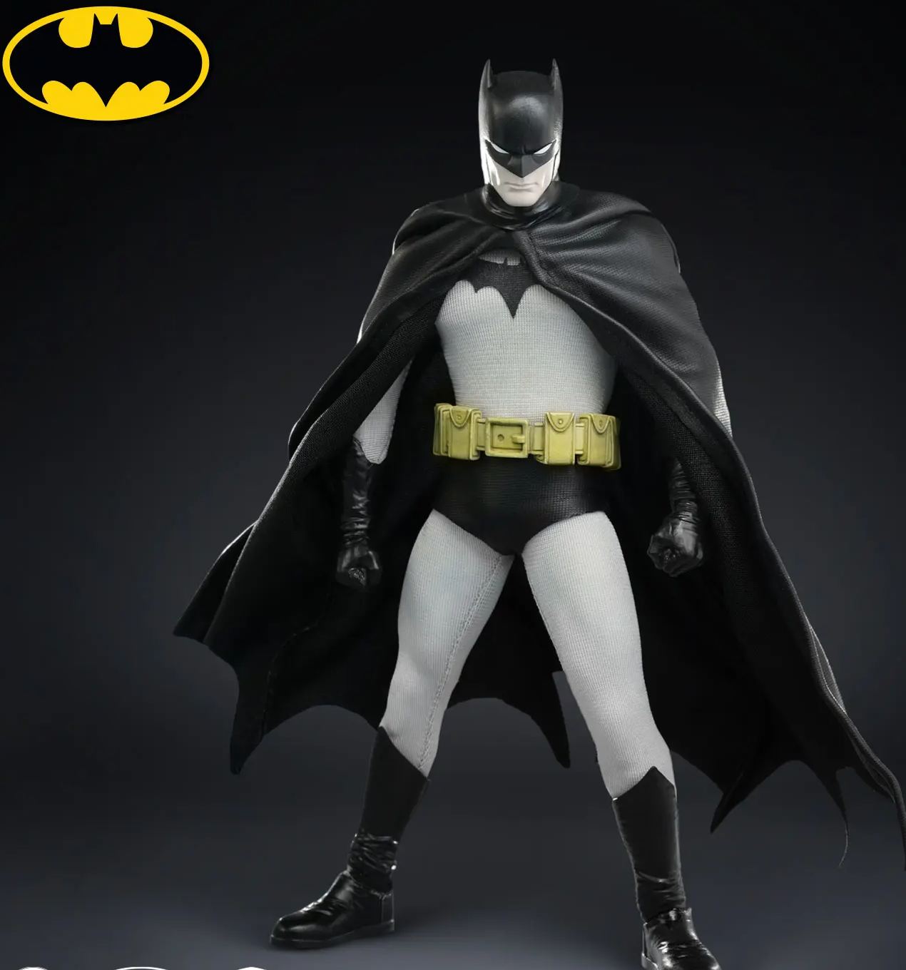 Mezco Studio - ONE:12 Collective / DC Comics: Batman 1/12 Action Figure BATMAN YEAR ONE ver Licensed